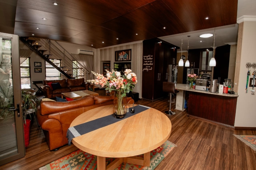 5 Bedroom Property for Sale in Baillie Park North West